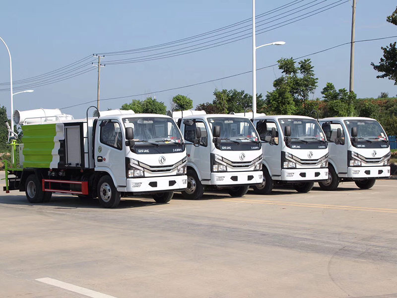 國六小多利卡多功能抑塵車(chē)