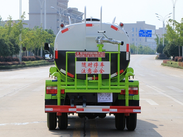 國六東風(fēng)小多利卡5噸灑水車(chē)