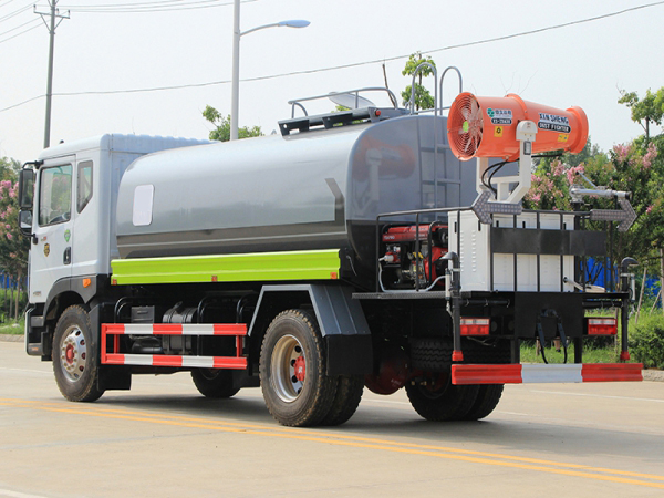 國六東風(fēng)D9 12-14噸 噴霧車(chē)