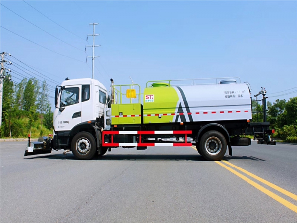 國六東風(fēng)天錦9方路面清洗車(chē)