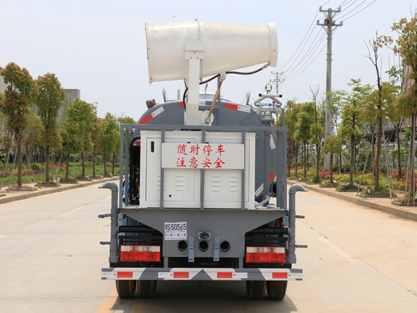 國六小福瑞卡 5噸 噴霧車(chē)