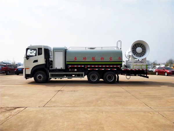 東風(fēng)天龍后八輪20噸噴霧車(chē)