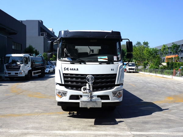 東風(fēng)專(zhuān)底D3抑塵車(chē)12/14立方