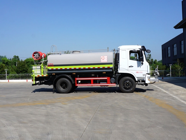 東風(fēng)專(zhuān)底D3抑塵車(chē)12/14立方