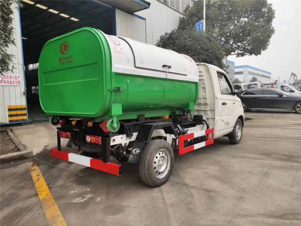 3方福田祥菱勾臂垃圾車(chē)