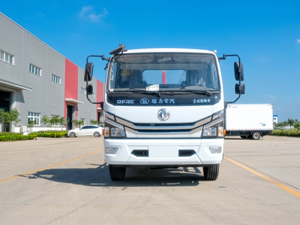 東風(fēng)大多利卡7方勾臂垃圾車(chē)