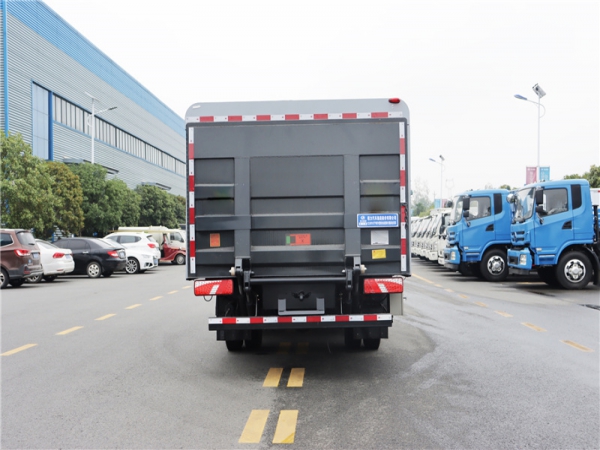 比亞迪T6密閉式桶裝垃圾車(chē)