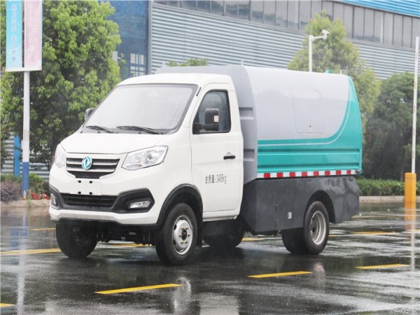東風(fēng)4方廂式垃圾車(chē)