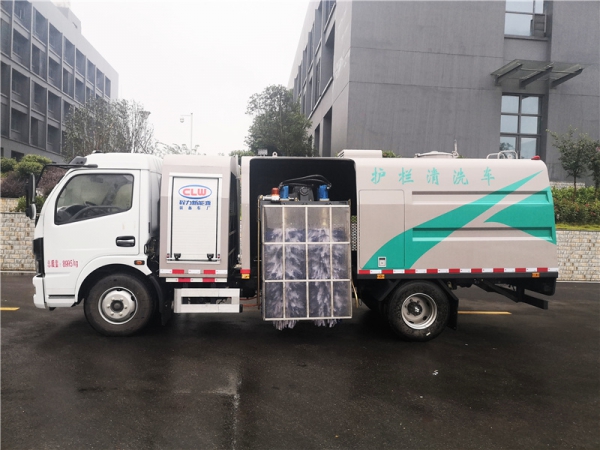東風(fēng)純電動(dòng)護欄清洗車(chē)