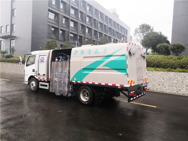 東風(fēng)純電動(dòng)護欄清洗車(chē)