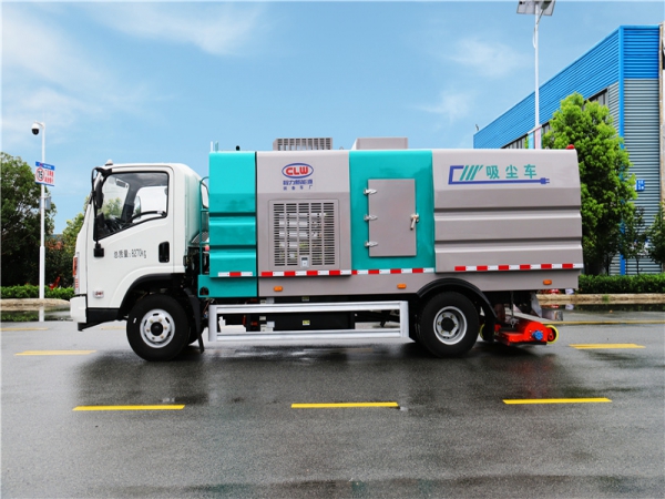 東風(fēng)華神5.5方純電動(dòng)吸塵車(chē)