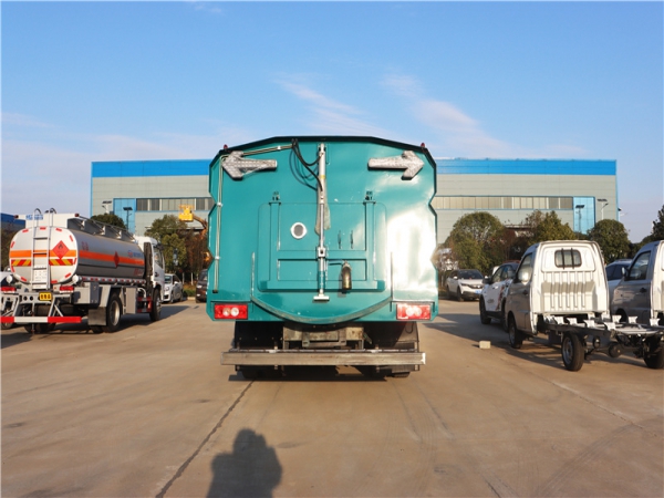 福田純電動(dòng)洗掃車(chē)