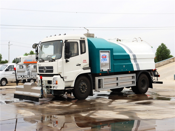 東風(fēng)天錦純電動(dòng)路面清洗車(chē)