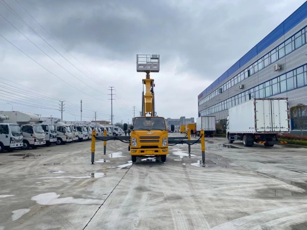 江鈴28米藍牌直臂伸縮式高空作業(yè)車(chē)