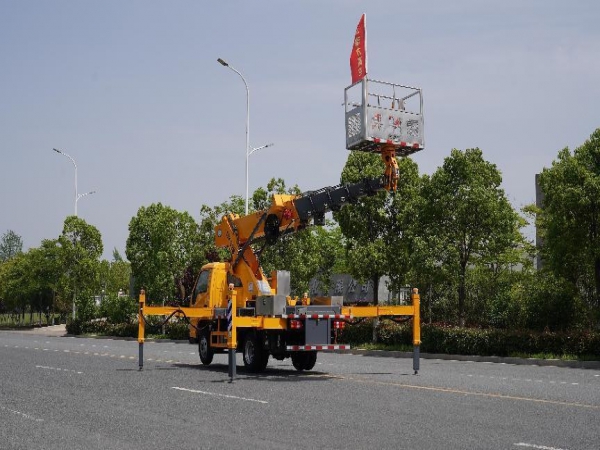 江鈴28米藍牌直臂伸縮式高空作業(yè)車(chē)